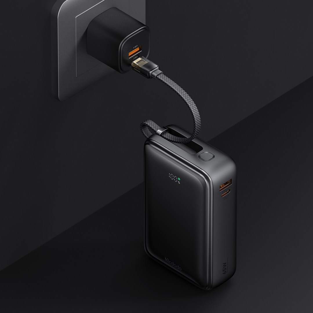 عکس پاوربانک 65 وات مک دودو مدل MC-637 ظرفیت 20000mAh با کابل جمع شونده پاوربانک 65 وات مک دودو مدل MC-637 ظرفیت 20000 میلی آمپر ساعت مناسب هنگام شارژ شدن