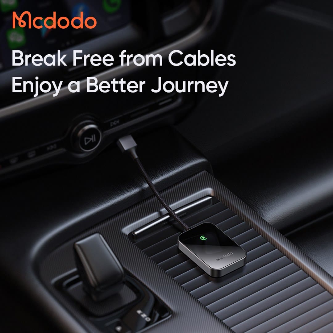 عکس دانگل وایرلس اپل کارپلی مک دودو مدل Mcdodo CA-721 دانگل وایرلس اپل کارپلی Mcdodo CA-721 در خودرو