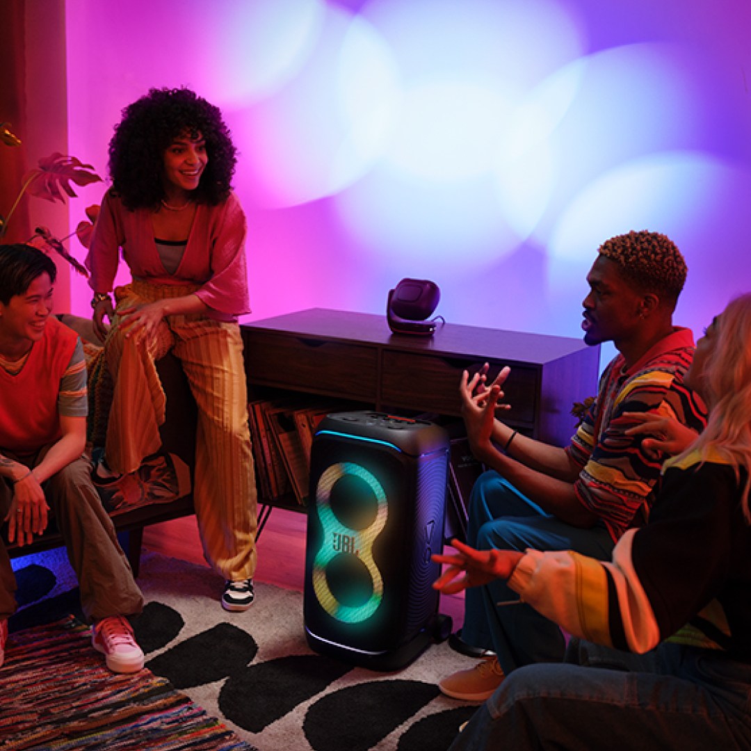 عکس رقص نور جی بی ال مدل JBL Partylight Beam رقص نور جی بی ال مدل JBL Partylight Beam همراه با اسپیکر پارتی باکس
