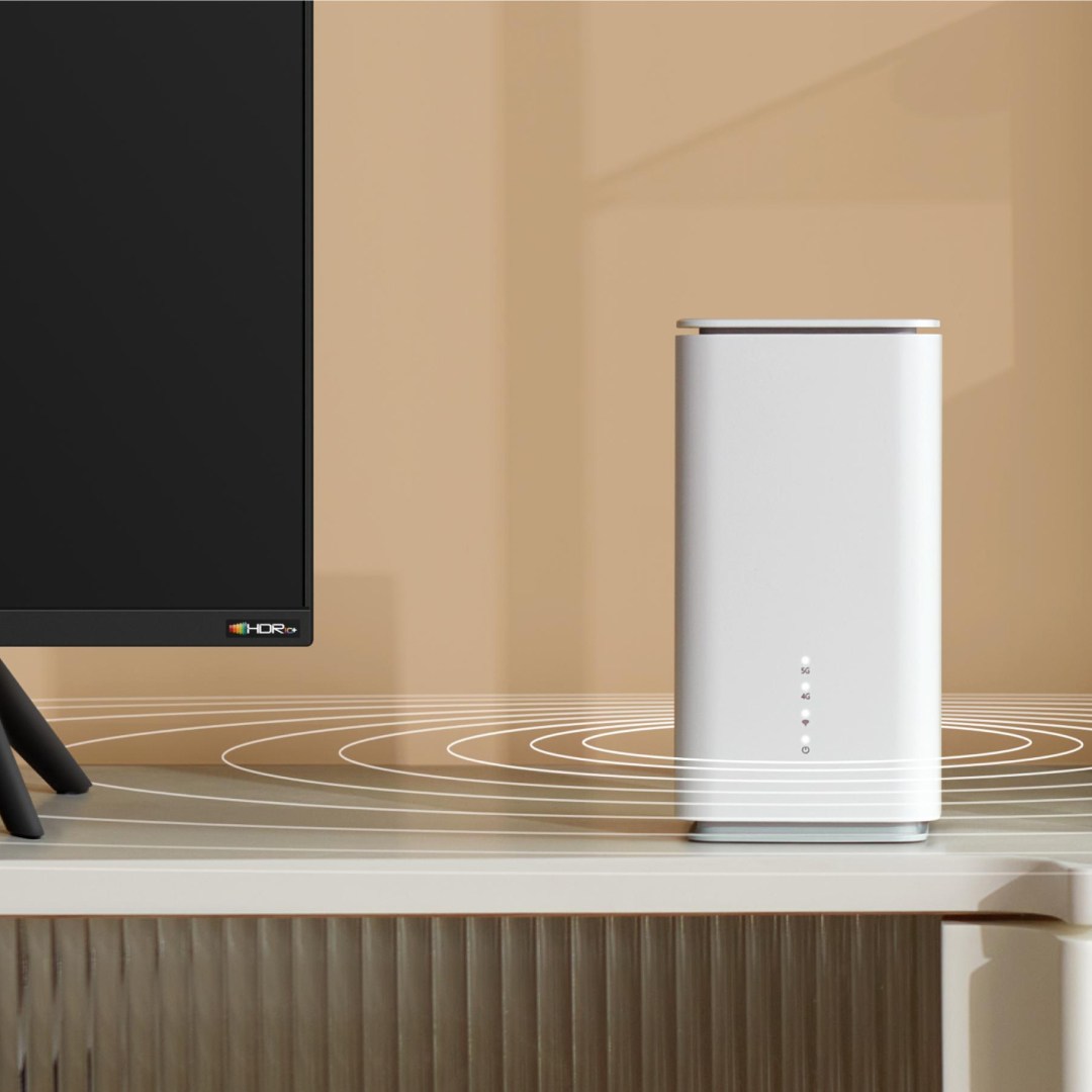 مودم روتر 5G بی‌سیم اوپو مدل CPE T1a در ضای خانه