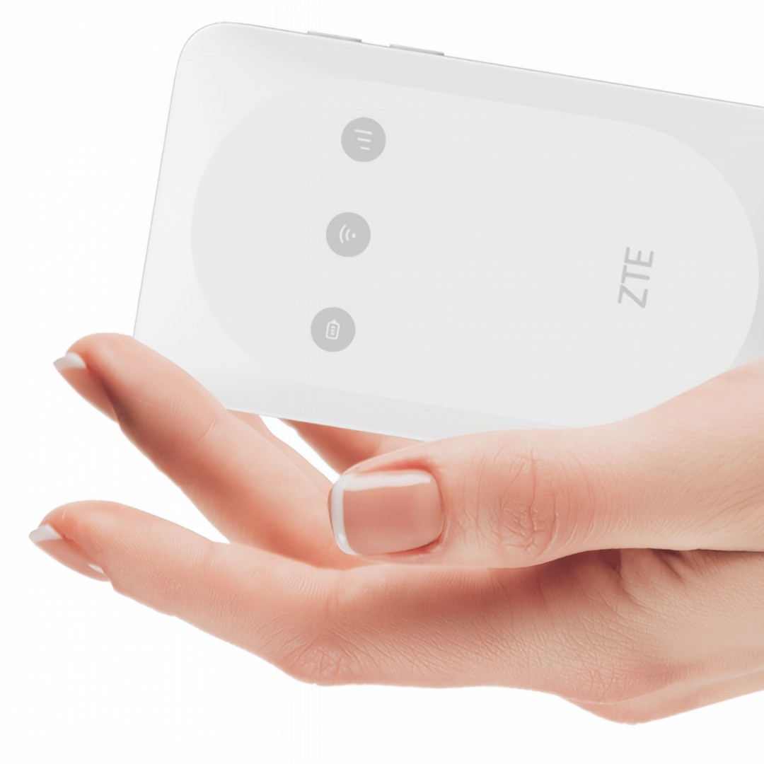 عکس مودم جیبی 4G LTE زد تی ای مدل MF935 مودم جیبی 4G LTE زد تی ای مدل MF935 در دست