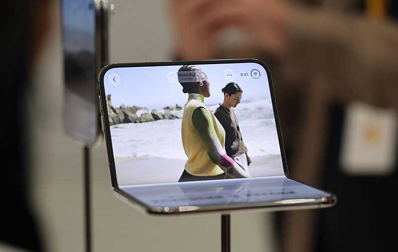 نمایشگر iPhone Duo